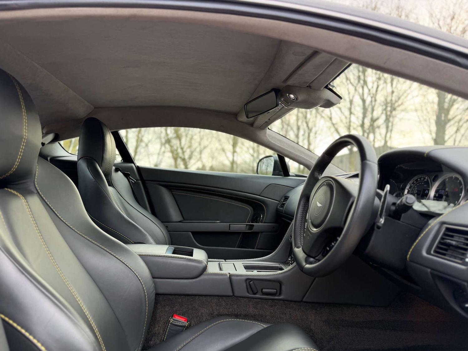 Used Aston Martin Vantage 2015 for sale - 77789399: Photo 7