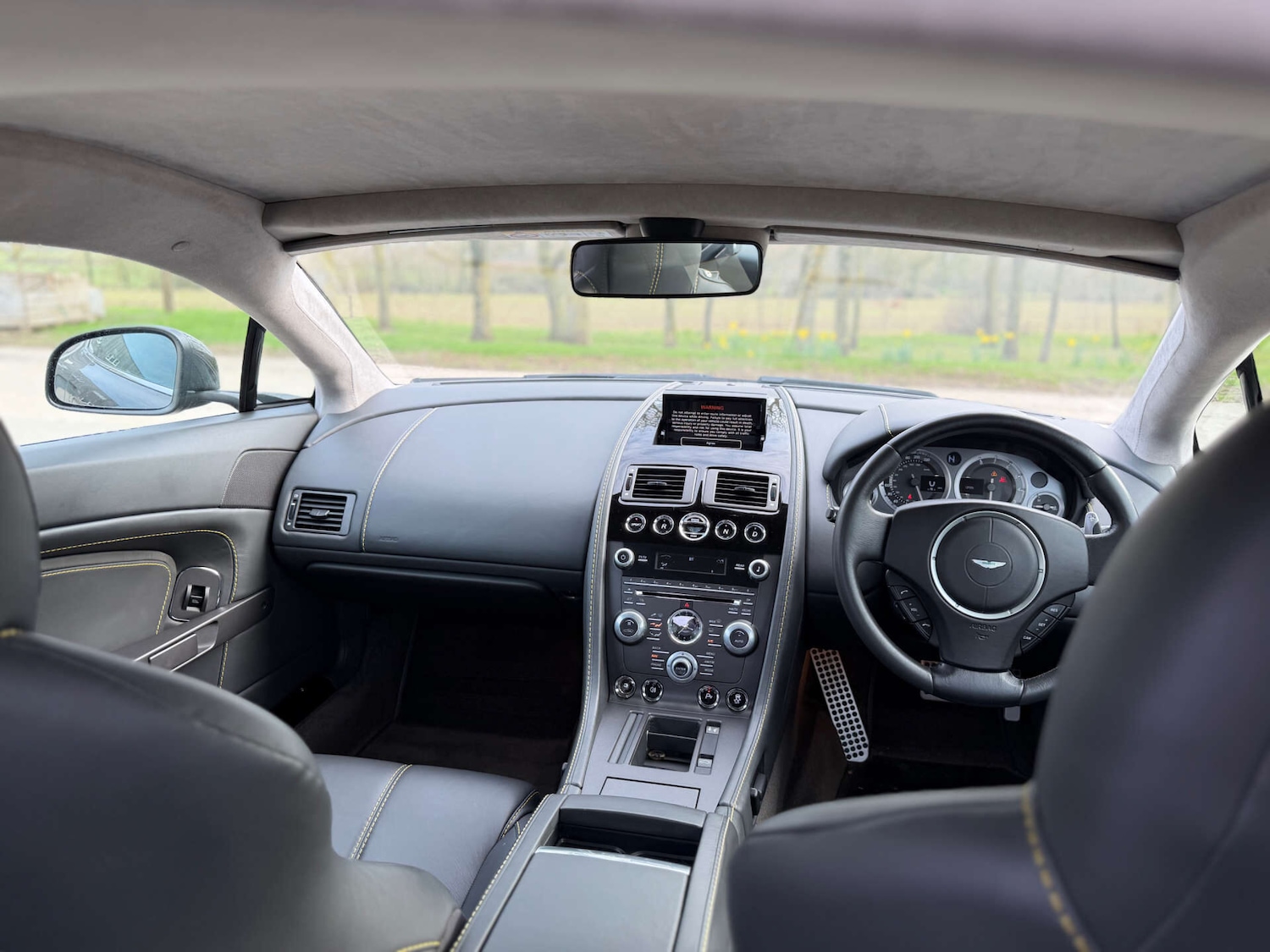 Used Aston Martin Vantage 2015 for sale - 77789399: Photo 9