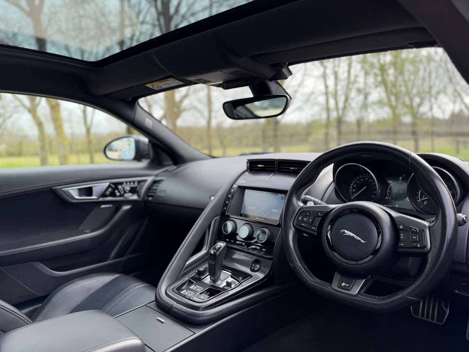 Used Jaguar F-Type 2016 for sale - 77919210: Photo 2