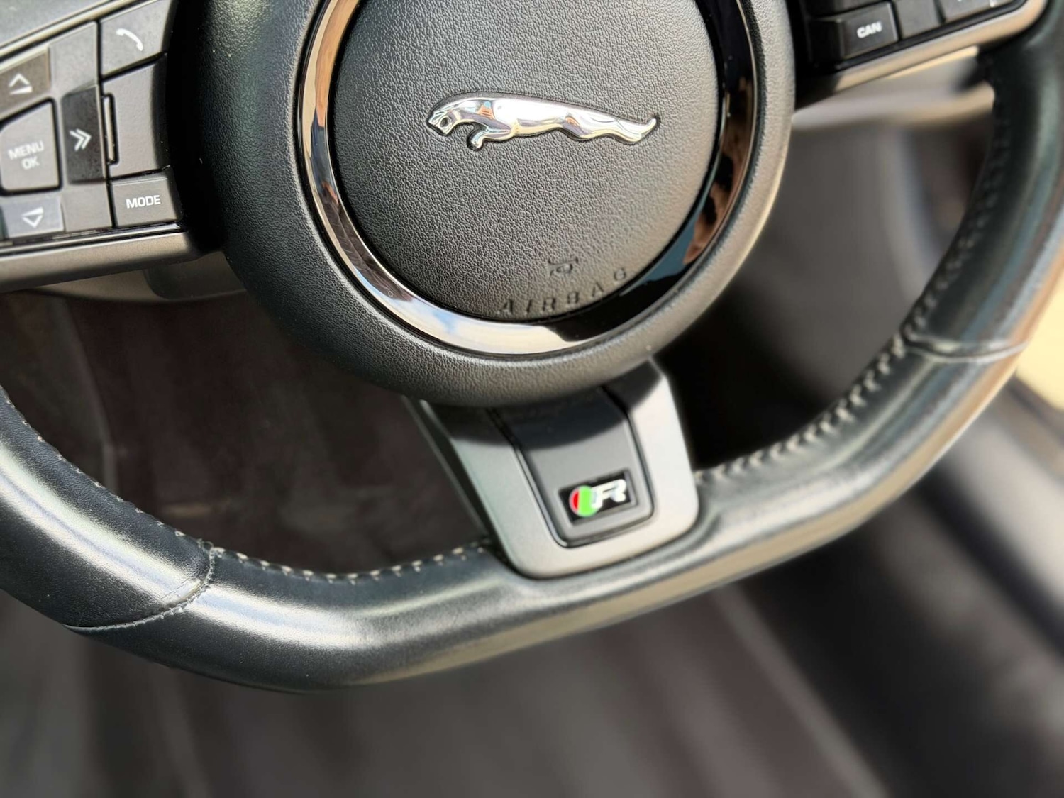 Used Jaguar F-Type 2016 for sale - 77919210: Photo 26