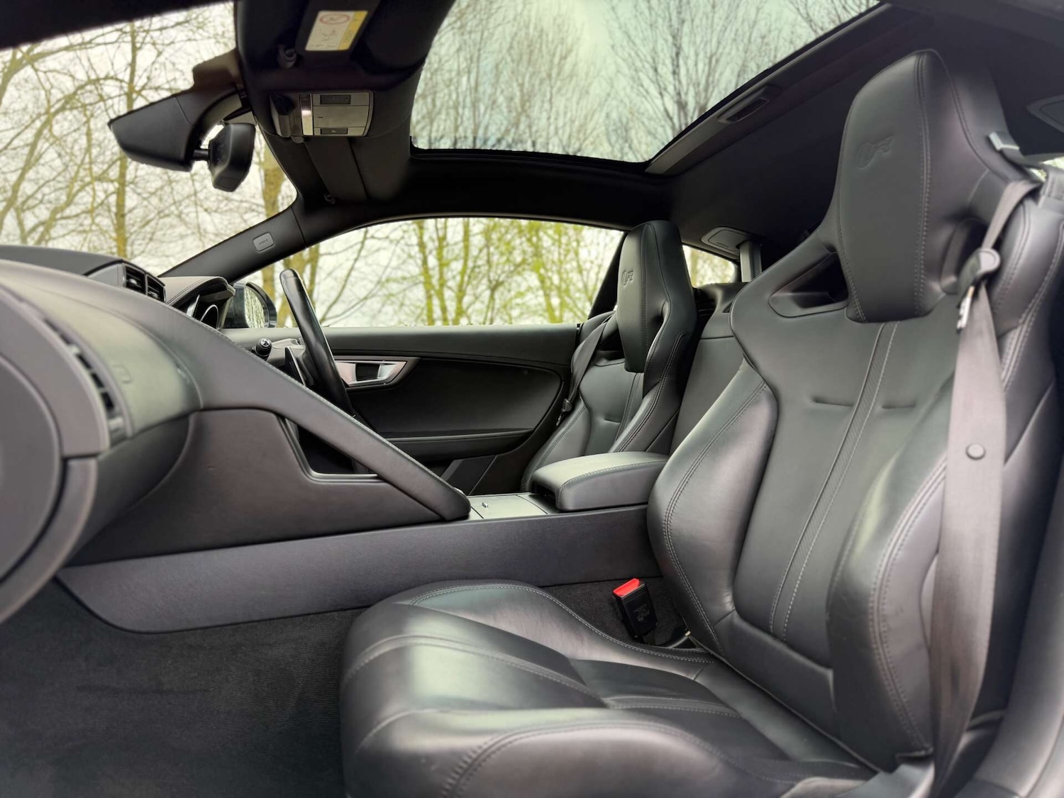 Used Jaguar F-Type 2016 for sale - 77919210: Photo 37