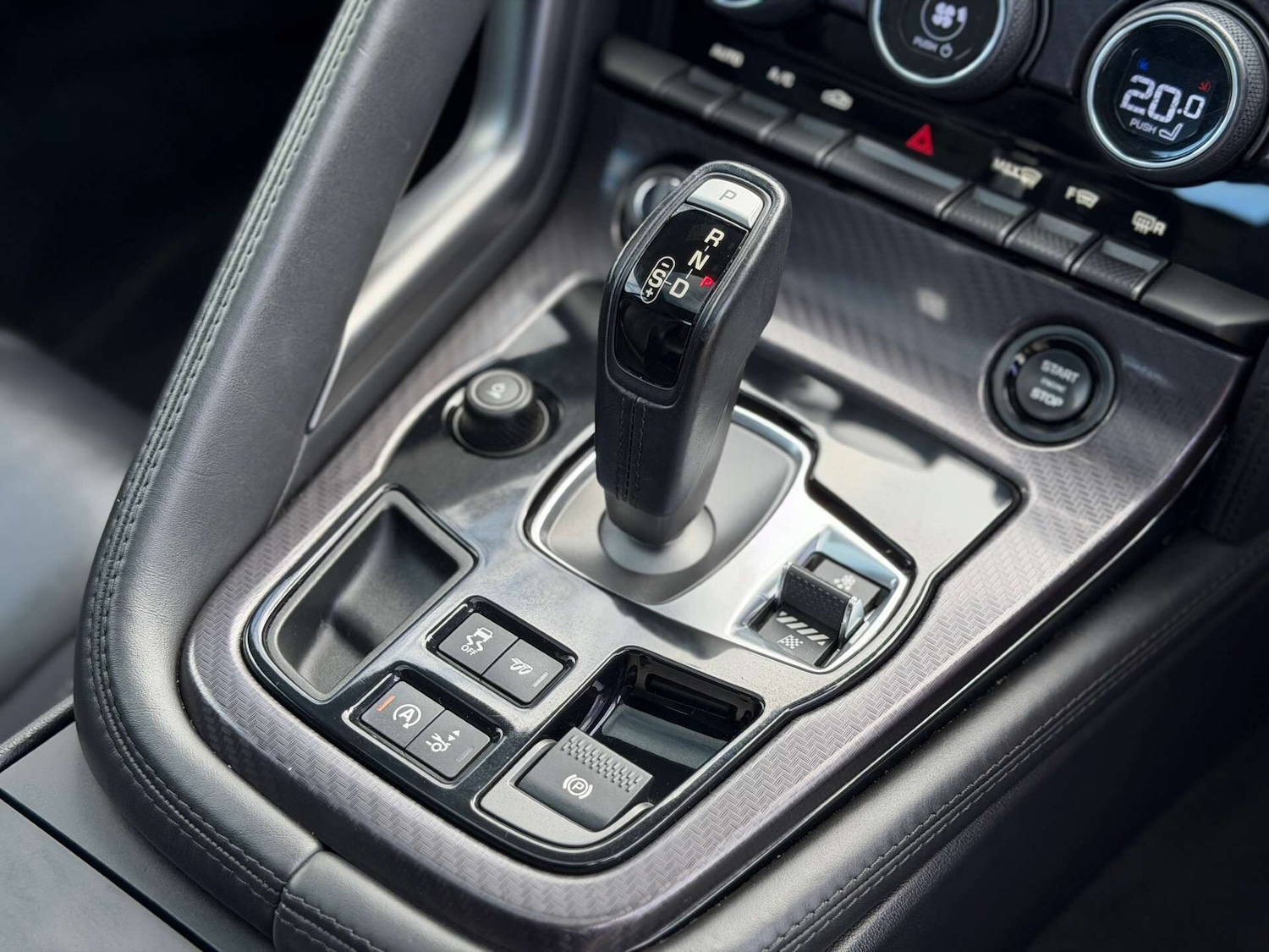 Used Jaguar F-Type 2016 for sale - 77919210: Photo 38