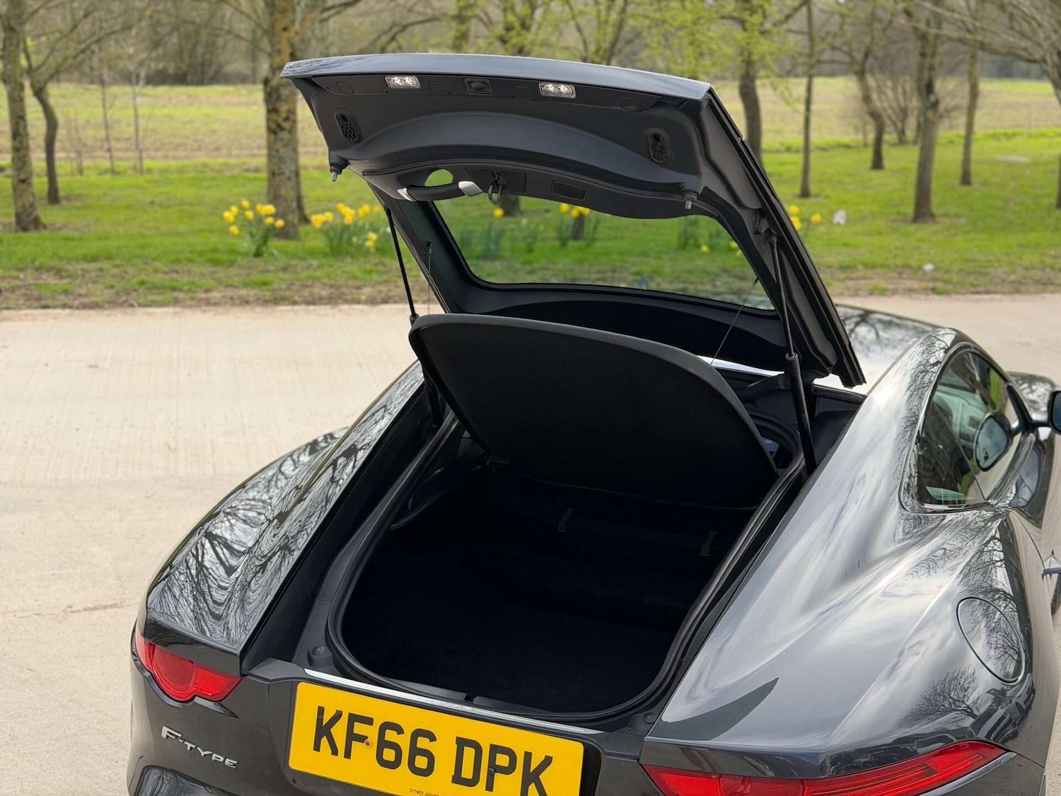 Used Jaguar F-Type 2016 for sale - 77919210: Photo 39