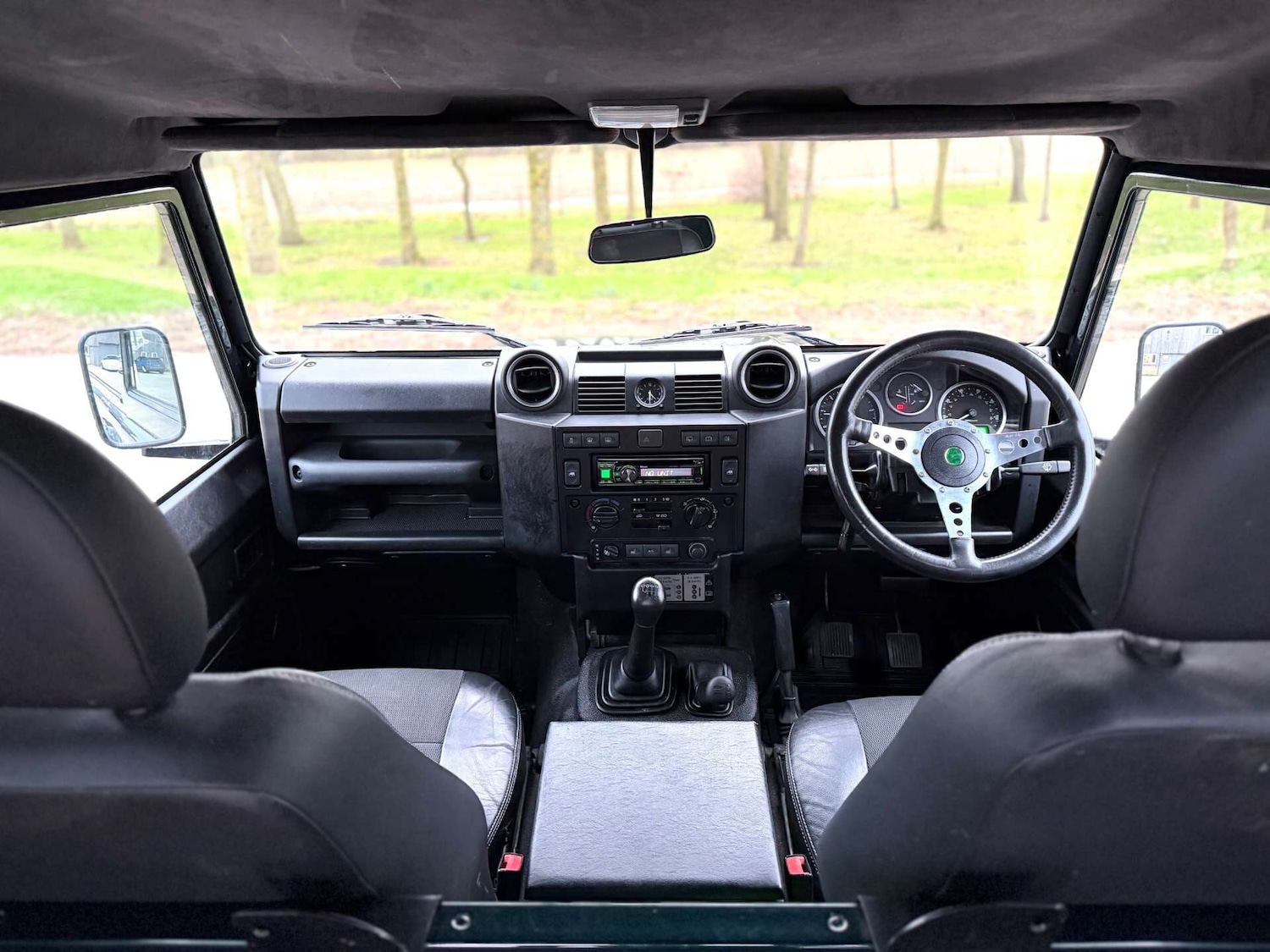 Used Land Rover Defender 2015 for sale - 77533823: Photo 15