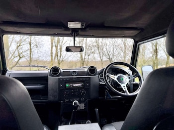 Used Land Rover Defender 2015 for sale - 77533823: Photo