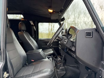 Used Land Rover Defender 2015 for sale - 77533823: Photo