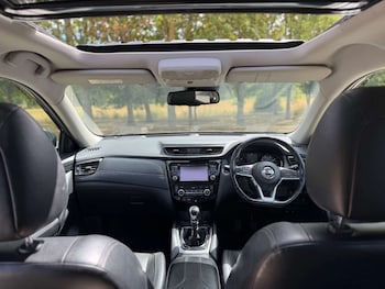 Used Nissan X-Trail 2018 for sale - 79542105: Photo