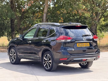 Used Nissan X-Trail 2018 for sale - 79542105: Photo