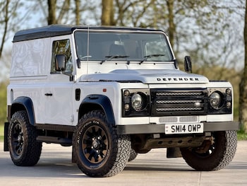 Used Land Rover Defender 2014 for sale - 78238812: Photo