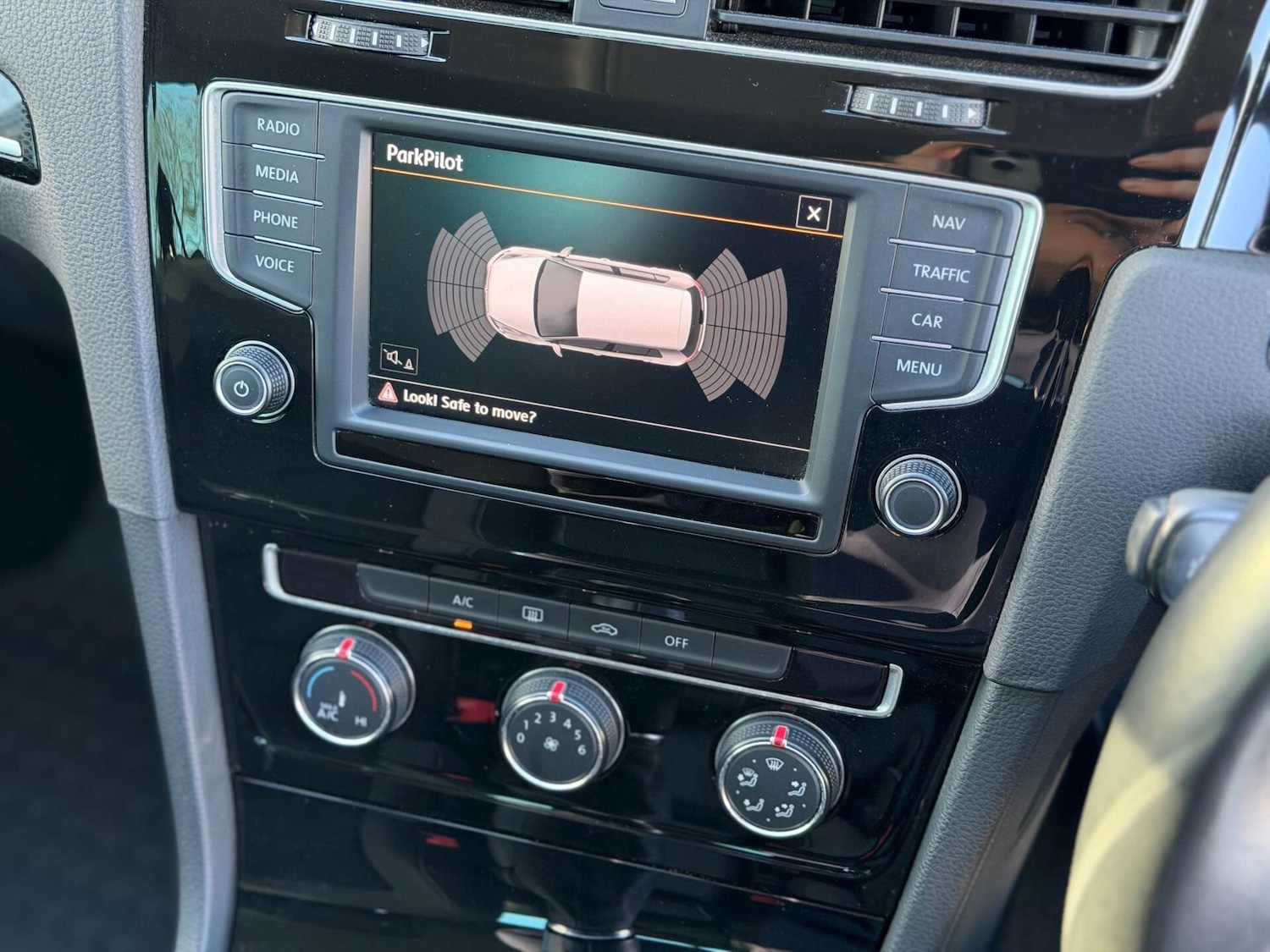 Used Volkswagen Golf 2016 for sale - 77044721: Photo 11