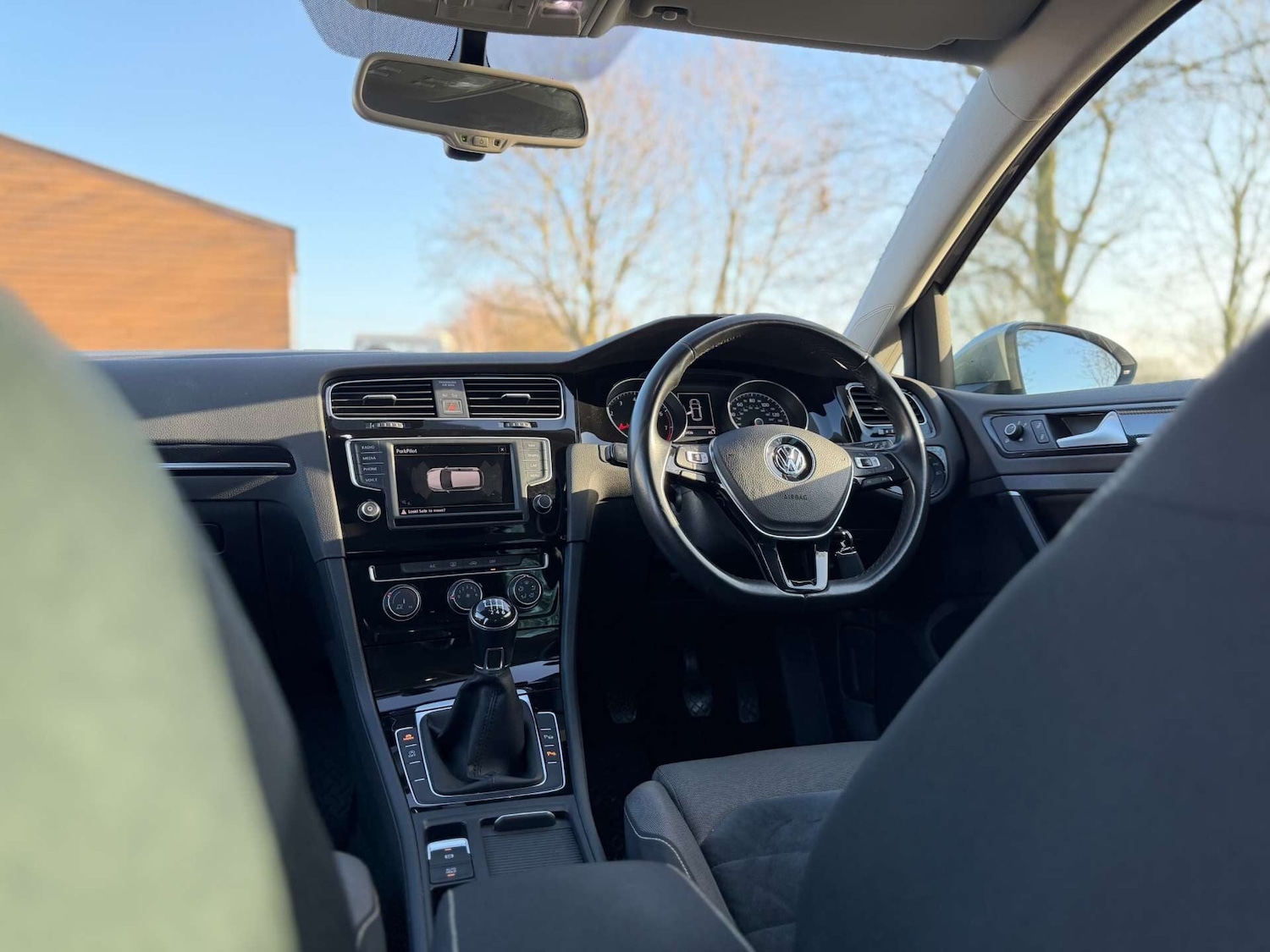 Used Volkswagen Golf 2016 for sale - 77044721: Photo 2