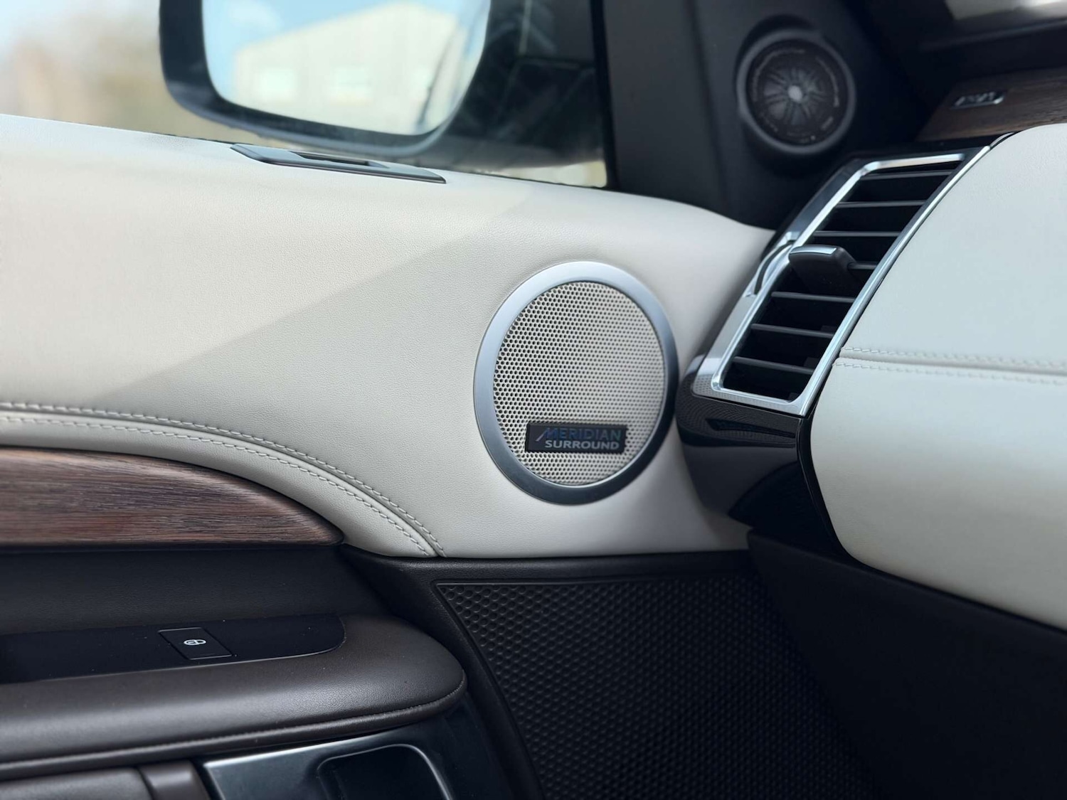 Used Land Rover Discovery 2018 for sale - 77340664: Photo 21