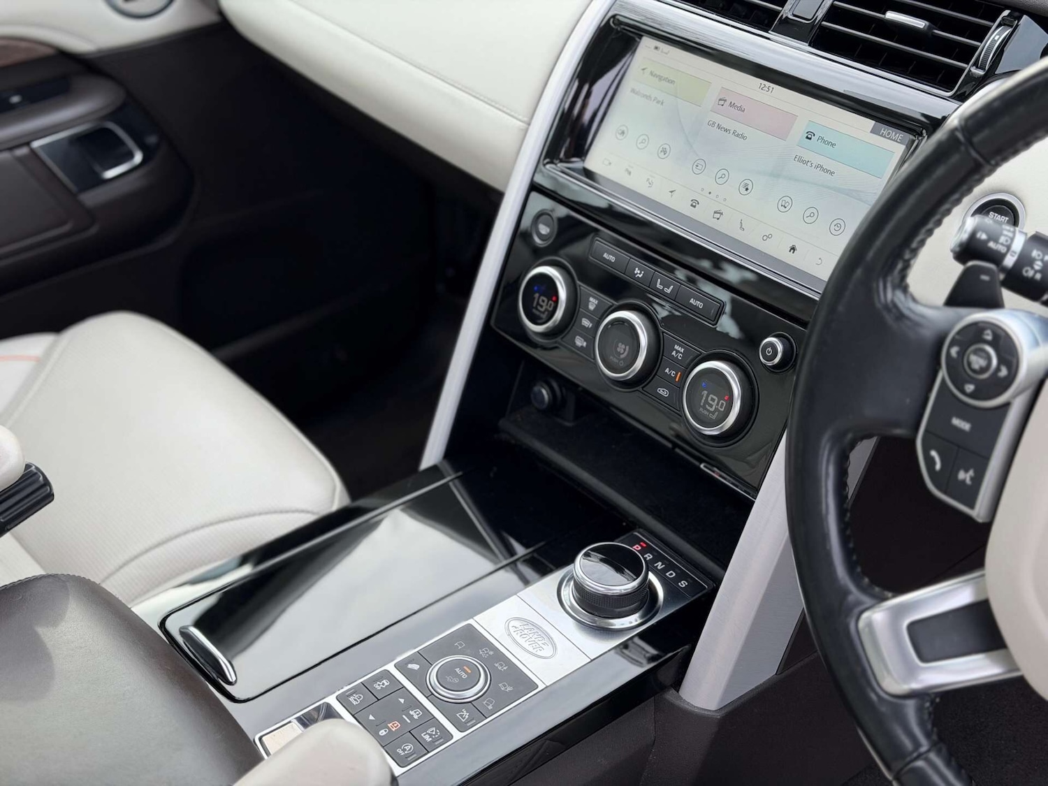 Used Land Rover Discovery 2018 for sale - 77340664: Photo 26