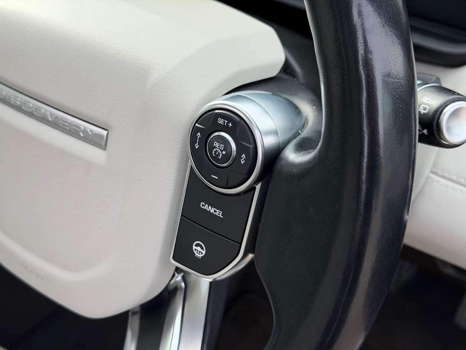 Used Land Rover Discovery 2018 for sale - 77340664: Photo 27