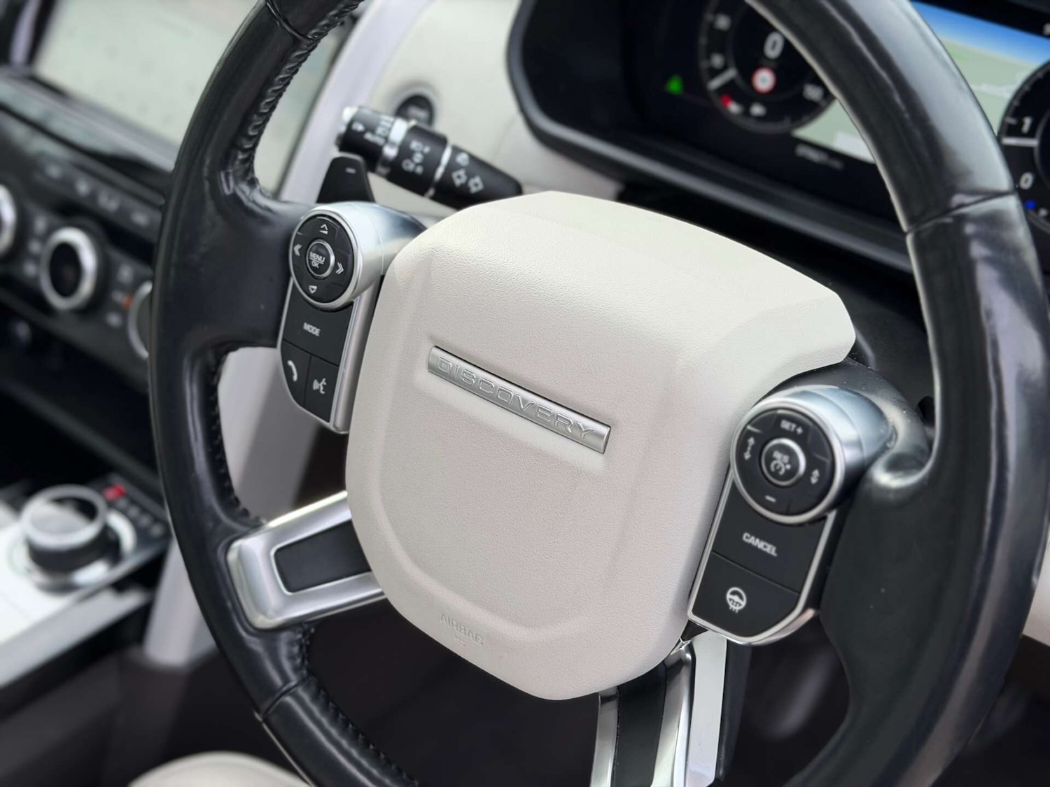 Used Land Rover Discovery 2018 for sale - 77340664: Photo 28