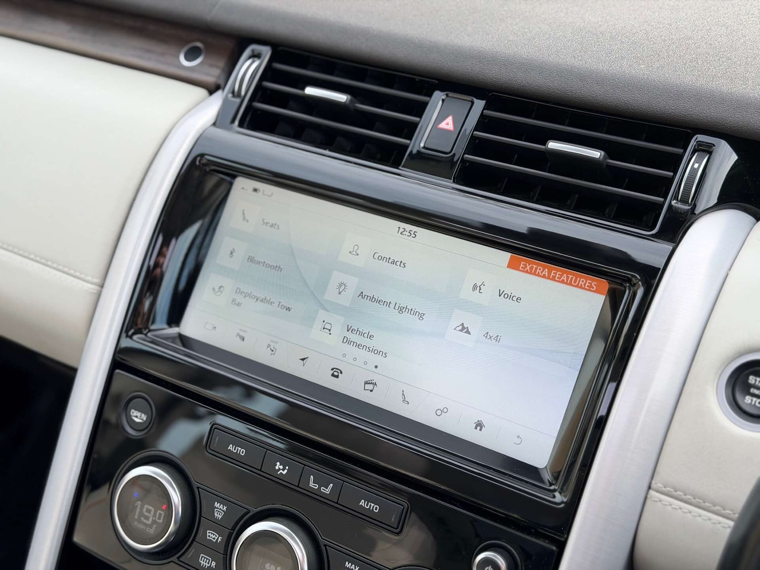 Used Land Rover Discovery 2018 for sale - 77340664: Photo 34