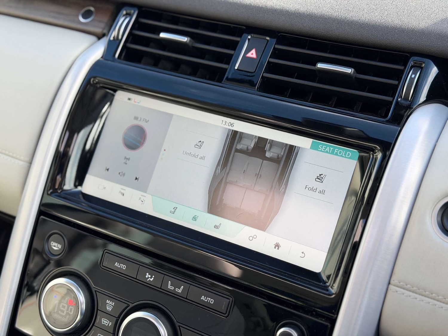 Used Land Rover Discovery 2018 for sale - 77340664: Photo 67