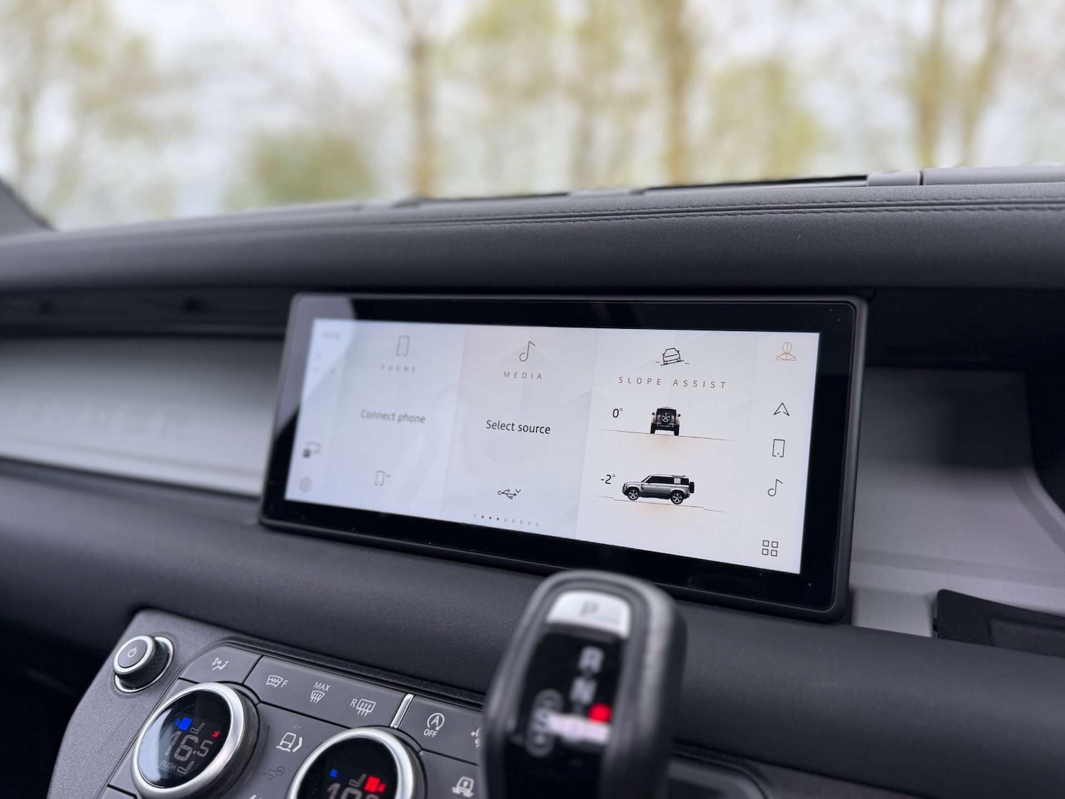 Used Land Rover Defender 2022 for sale - 78219547: Photo 15