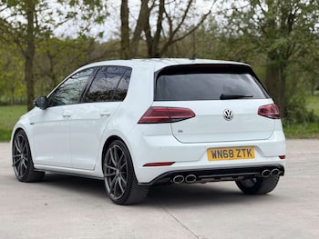 Used Volkswagen Golf 2018 for sale - 78324165: Photo