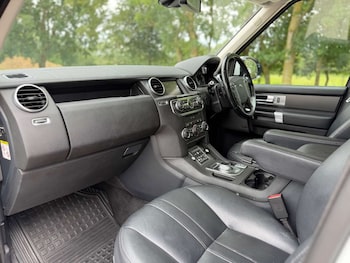 Used Land Rover Discovery 2016 for sale - 79054079: Photo