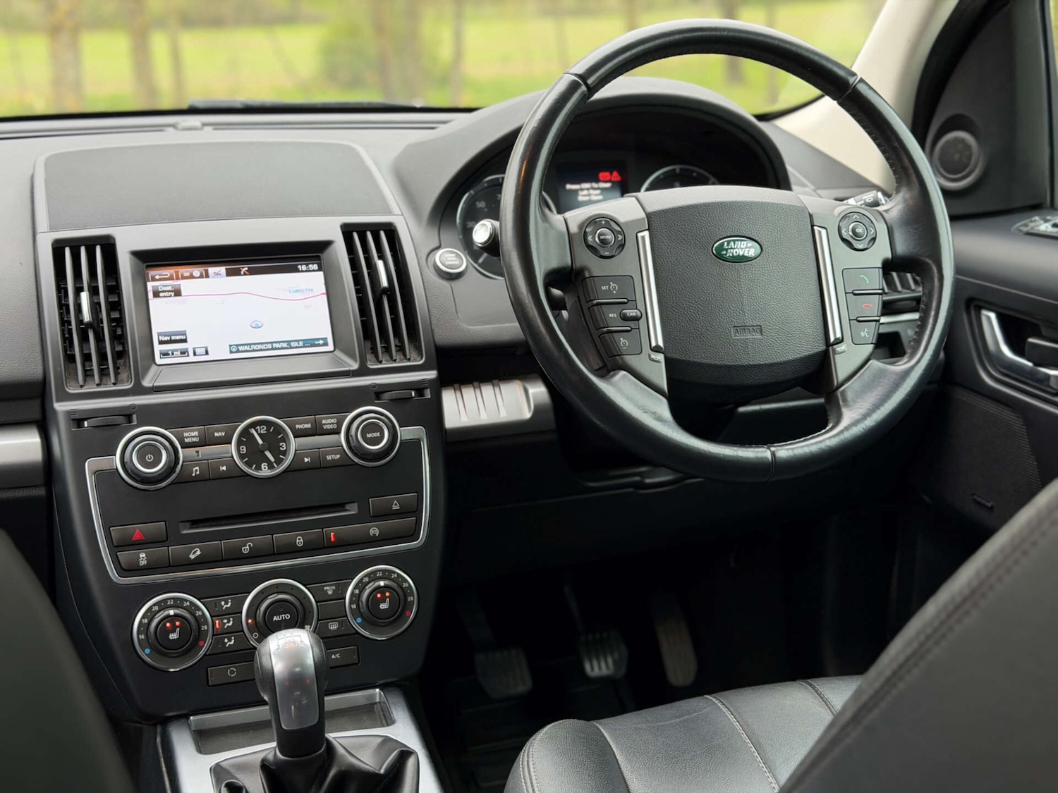 Used Land Rover Freelander 2014 for sale - 78218068: Photo 24