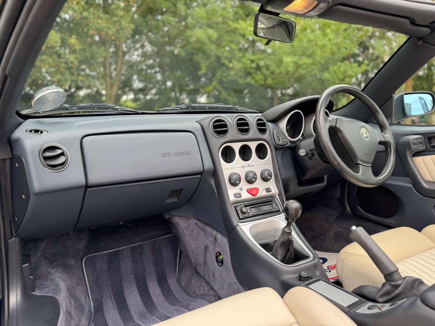 Used Alfa Romeo Spider 2001 for sale - 76977266: Photo 2