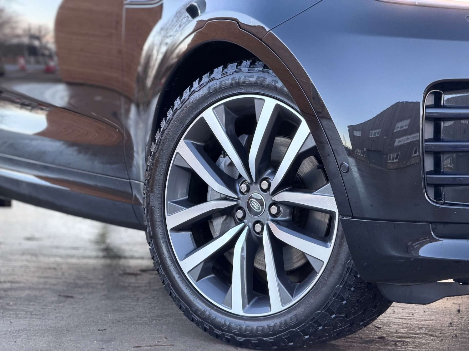 Used Land Rover Discovery 2023 for sale - 77240231: Photo 11