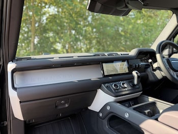 Used Land Rover Defender 2023 for sale - 79326700: Photo