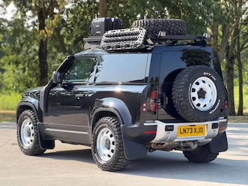Used Land Rover Defender 2023 for sale - 79326700: Photo