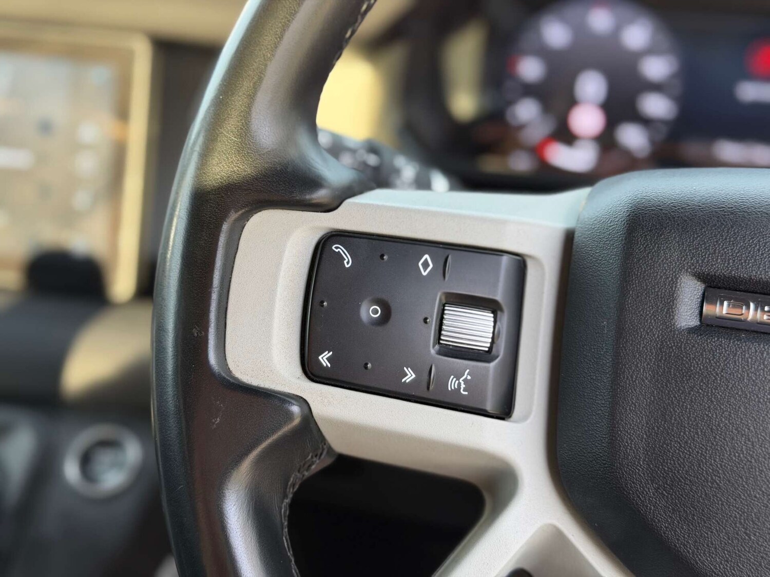 Used Land Rover Defender 2022 for sale - 78162281: Photo 9