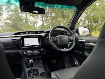 Used Toyota Hilux 2025 for sale - 79612638: Photo