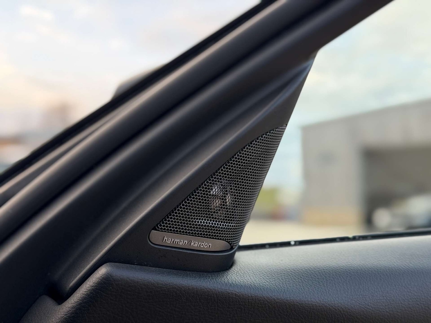 Used BMW 3 Series 2018 for sale - 77708697: Photo 24