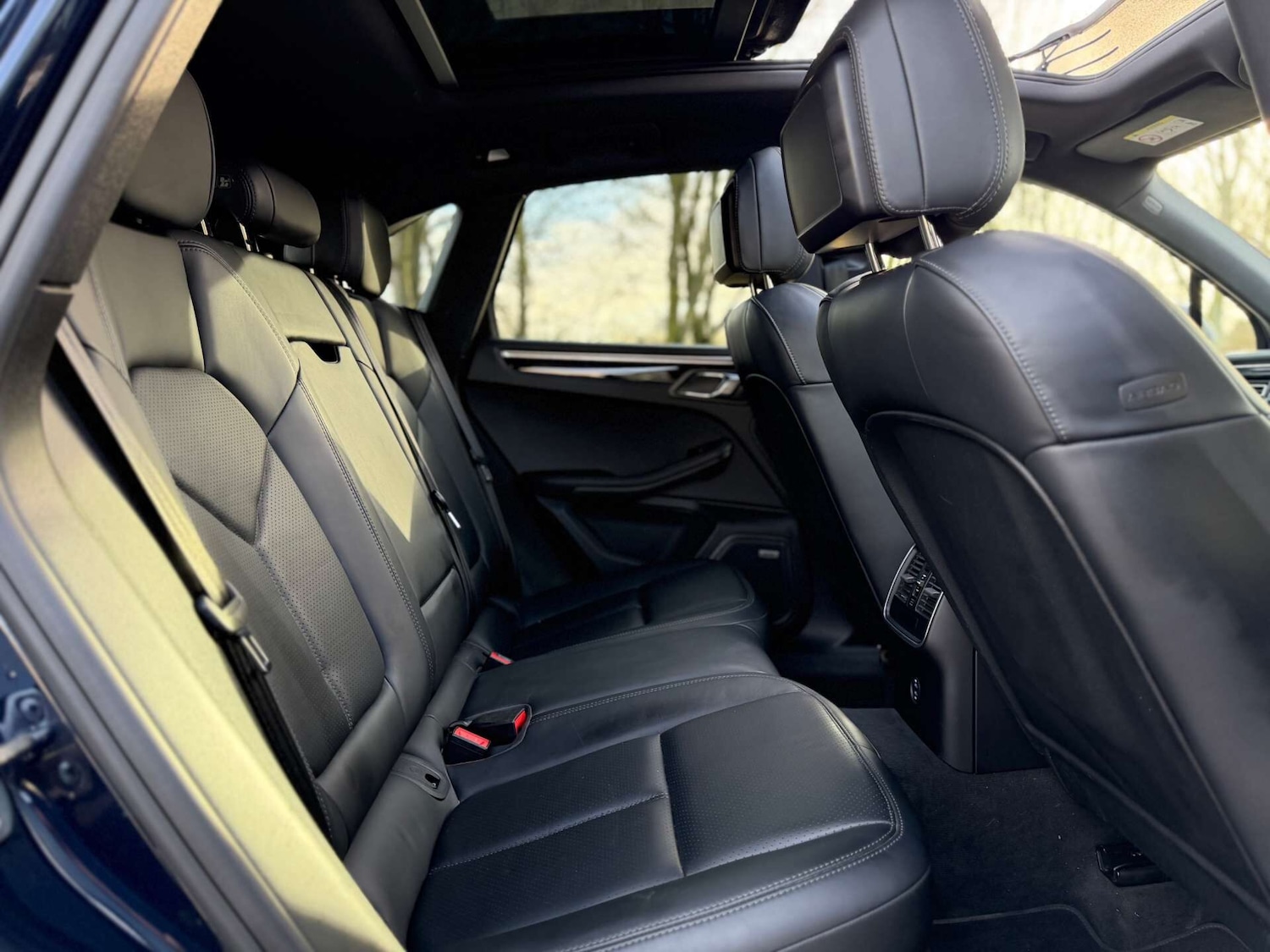 Used Porsche Macan 2019 for sale - 77171378: Photo 15