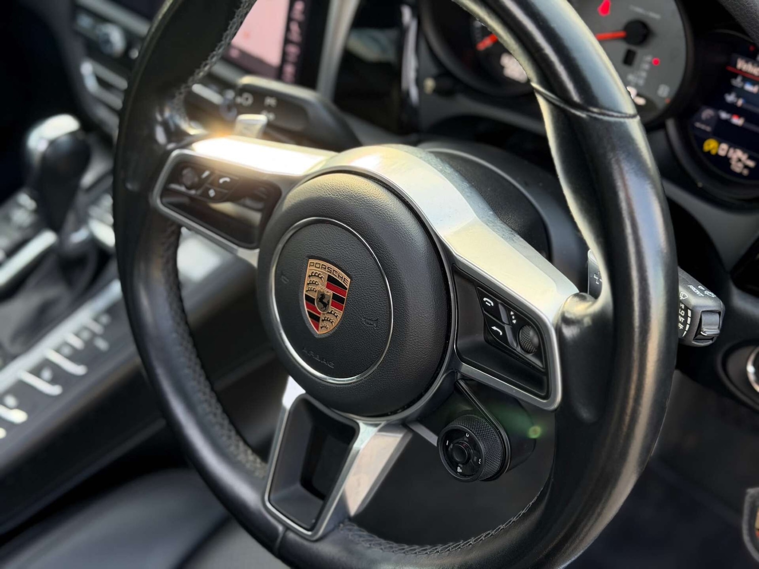 Used Porsche Macan 2019 for sale - 77171378: Photo 26