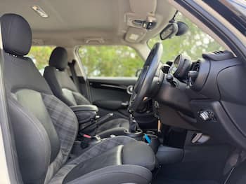 Used MINI Hatch 2019 for sale - 79826117: Photo