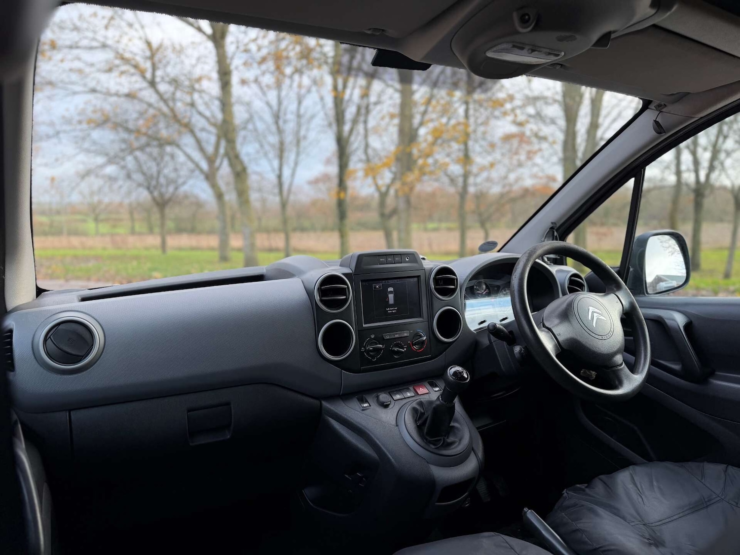 Used Citroen Berlingo 2015 for sale - 76977267: Photo 2