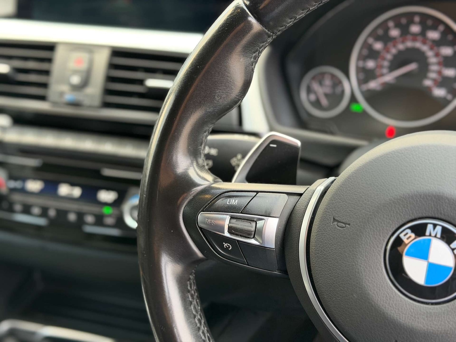 Used BMW 3 Series 2016 for sale - 77286807: Photo 11