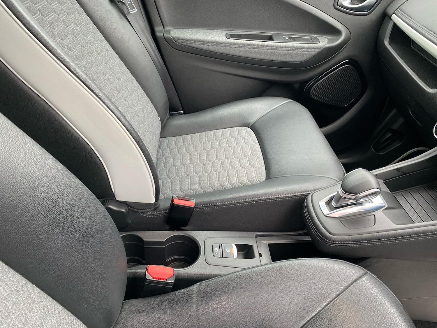 Used Renault Zoe 2021 for sale - 76785213: Photo 13