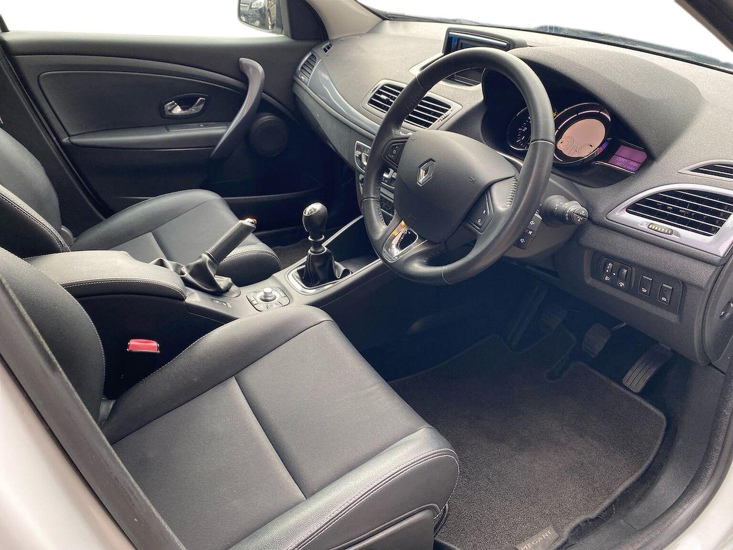 Used Renault Megane 2015 for sale - 76319609: Photo 15
