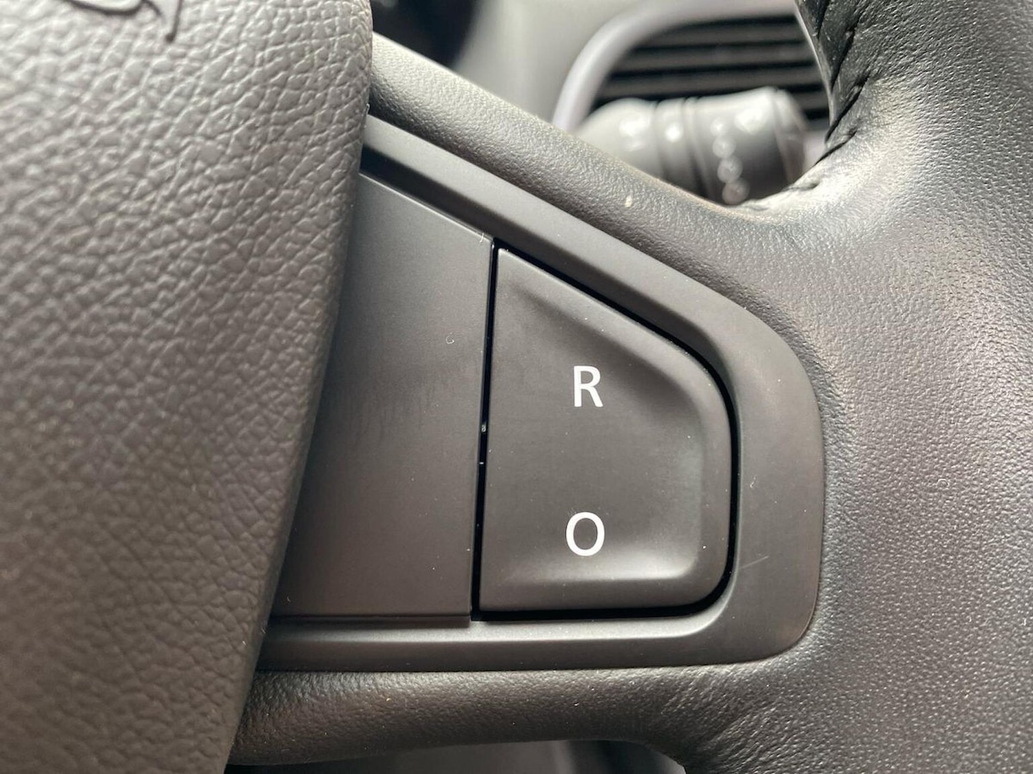 Used Renault Megane 2015 for sale - 76319609: Photo 25