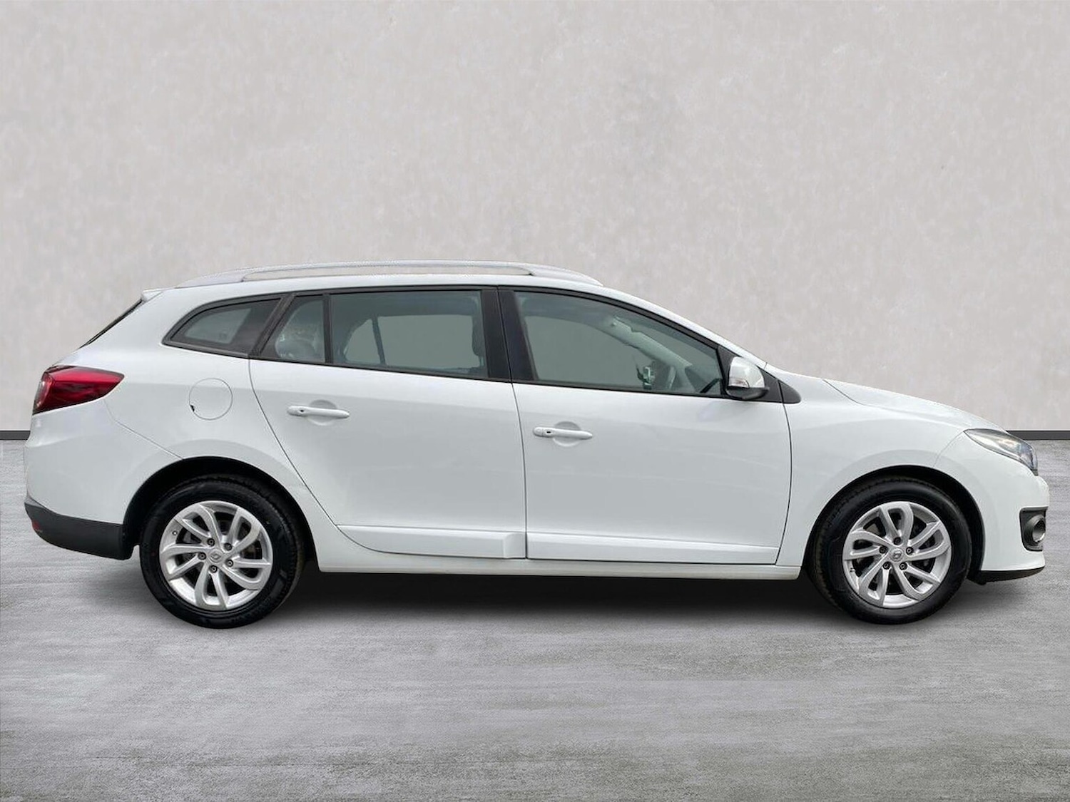 Used Renault Megane 2015 for sale - 76319609: Photo 3