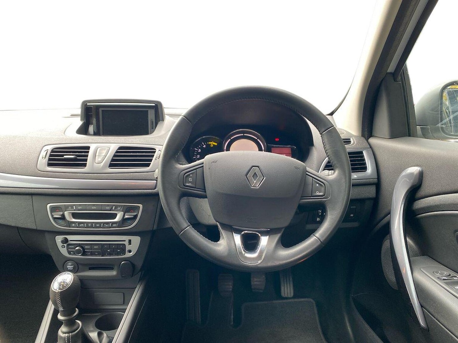 Used Renault Megane 2015 for sale - 76319609: Photo 9