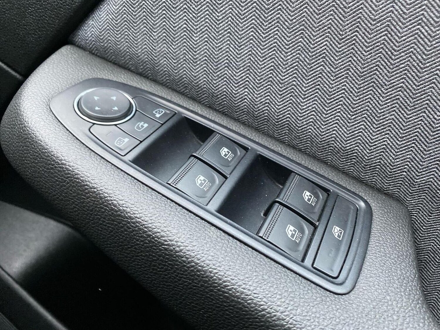 Used Renault Clio 2024 for sale - 76470986: Photo 21