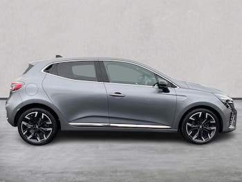 Used Renault Clio 2024 for sale - 76470986: Photo