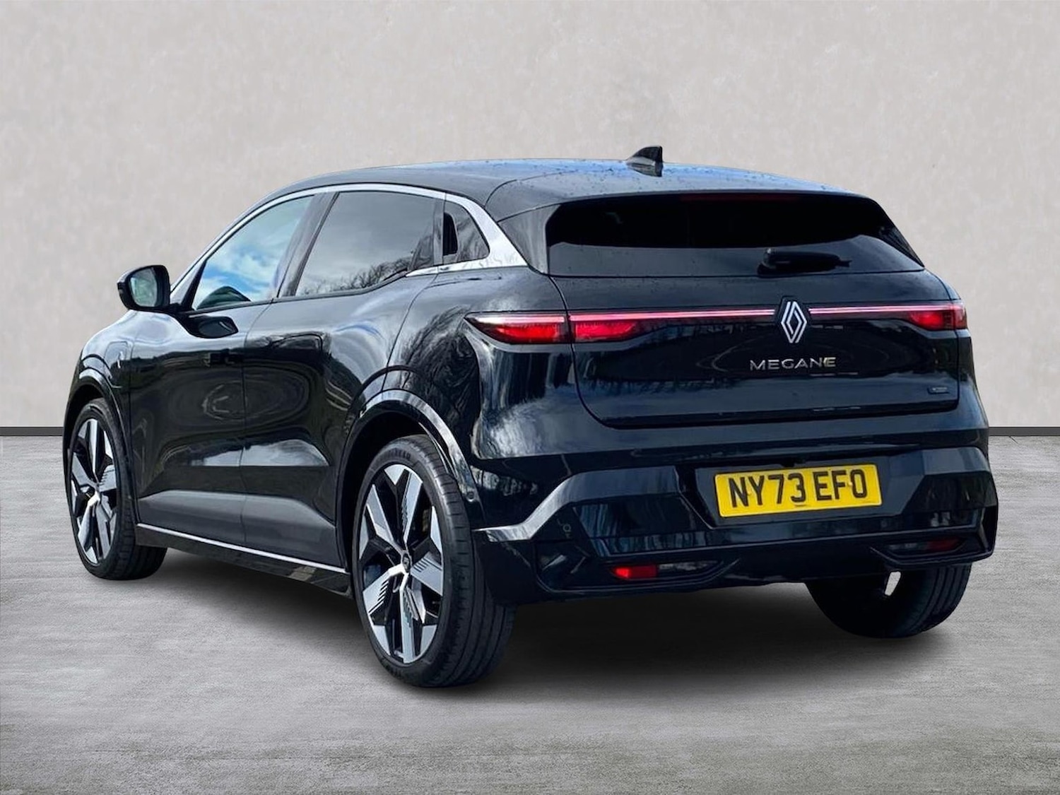 Used Renault Megane E Tech 2024 for sale - 78191487: Photo 2