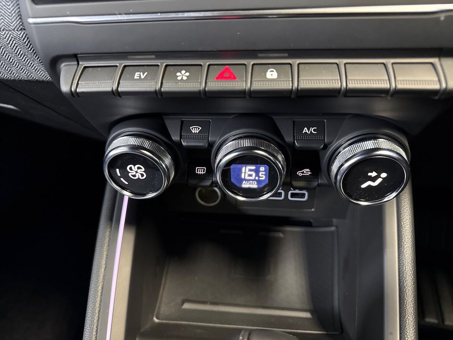 Used Renault Clio 2025 for sale - 77489673: Photo 22