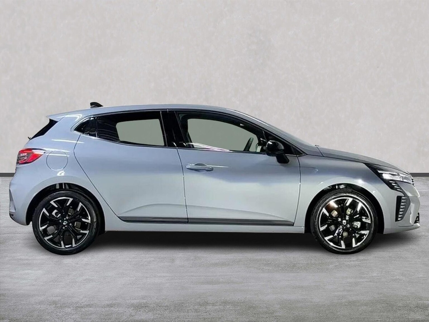 Used Renault Clio 2025 for sale - 77489673: Photo 3