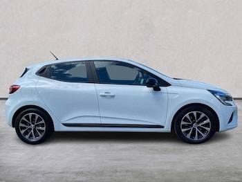Used Renault Clio 2023 for sale - 78659589: Photo