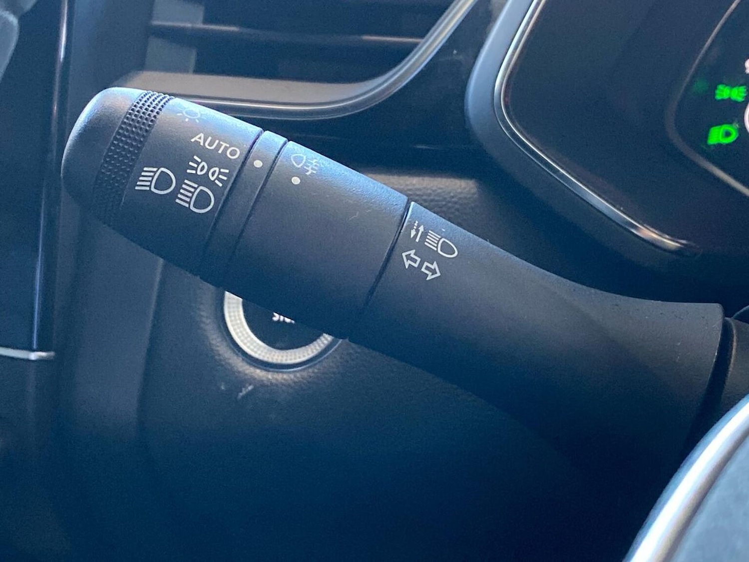 Used Renault Captur 2022 for sale - 76490696: Photo 28