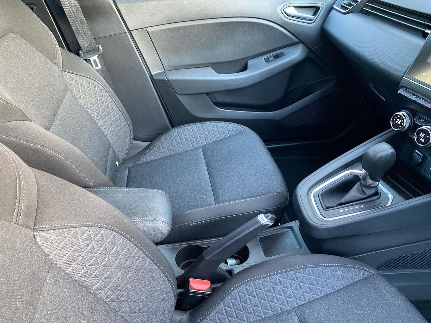 Used Renault Clio 2023 for sale - 77489686: Photo 13